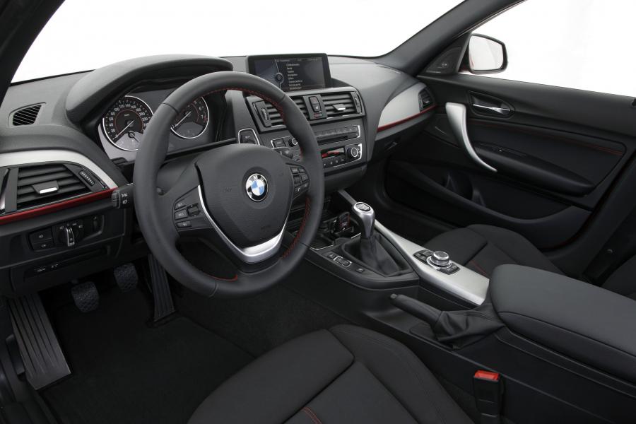  BMW 118i Sport Line 2011 года  (фото 146 из 185)
